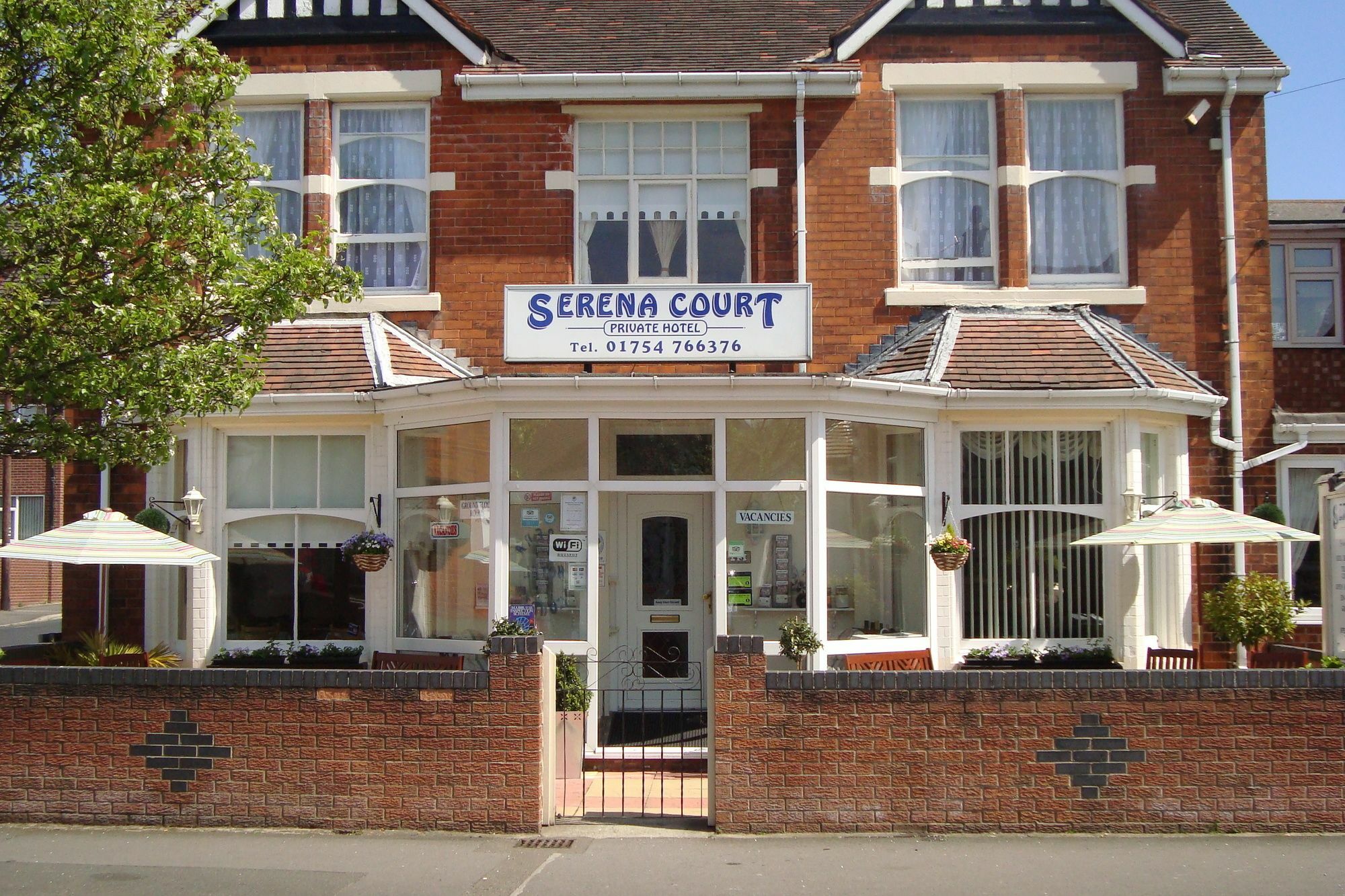 Serena Court Hotel Skegness Exterior photo